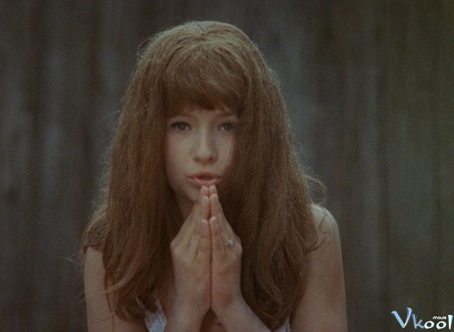 Xem Phim Ma Cà Rồng Mới Lớn - Valerie And Her Week Of Wonders - Ahaphim.com - Ảnh 2