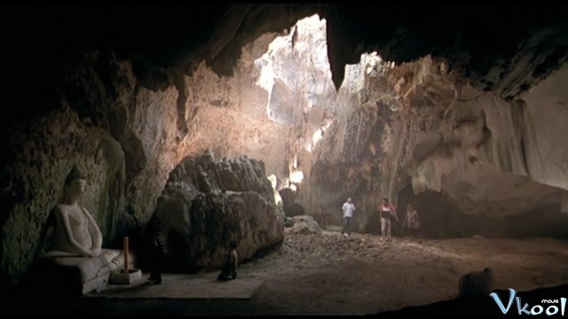 Xem Phim Căn Bệnh Miền Nhiệt Đới - Tropical Malady - Ahaphim.com - Ảnh 3