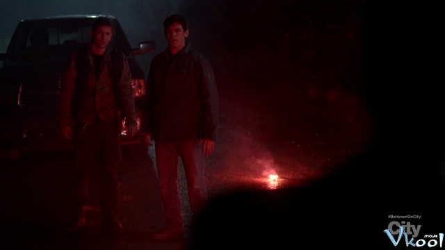 Xem Phim Cô Lập Phần 1 - Between Season 1 - Ahaphim.com - Ảnh 5