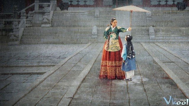 Dưới Bóng Trung Điện (The Queen's Umbrella)