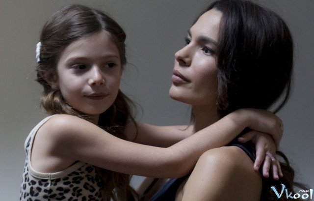 Xem Phim Bí Ẩn Sau Bóng Tối - The Charnel House - Ahaphim.com - Ảnh 4