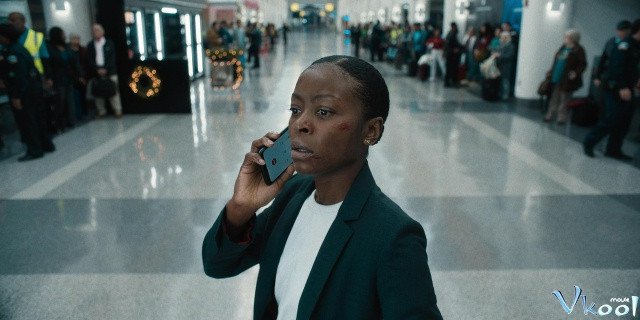 Xem Phim Hành Lý Xách Tay - Carry-on - Ahaphim.com - Ảnh 2