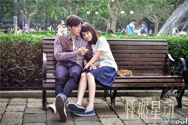 Xem Phim Phanh Nhiên Tinh Động - Fall In Love Like A Star - Ahaphim.com - Ảnh 3