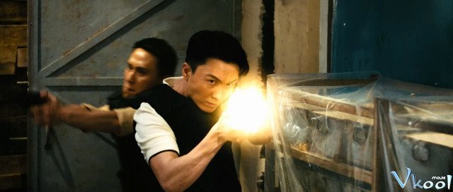 Trùm Hương Cảng: Bão Tố Liêm Chính (Extras For Chasing The Dragon 2025)
