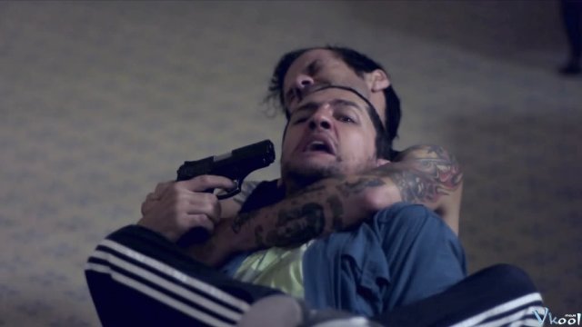 Two Rabbits (2 Coelhos 2012)