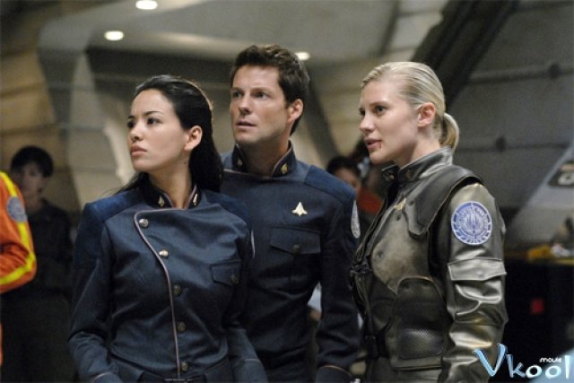 Tử Chiến Liên Hành Tinh (Battlestar Galactica: The Plan 2009)