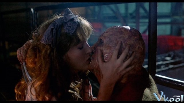 Ác Mộng Phố Elm 2: Freddy Báo Thù (A Nightmare On Elm Street Part 2: Freddy's Revenge 1985)
