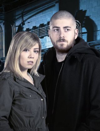 Tự lực (Phần 2) (Between (Season 2) 2016)